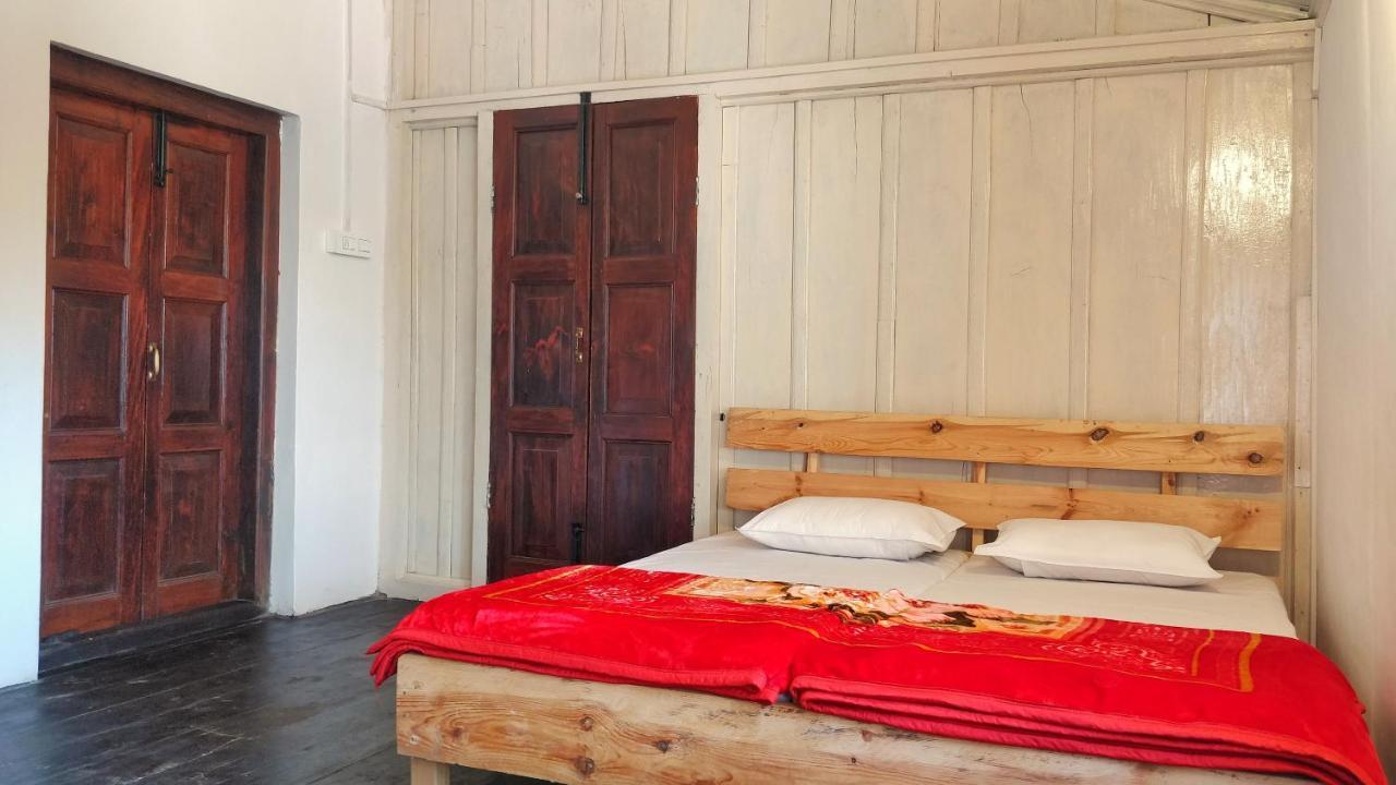 Black Bear Cottage Khajjiar Ngoại thất bức ảnh