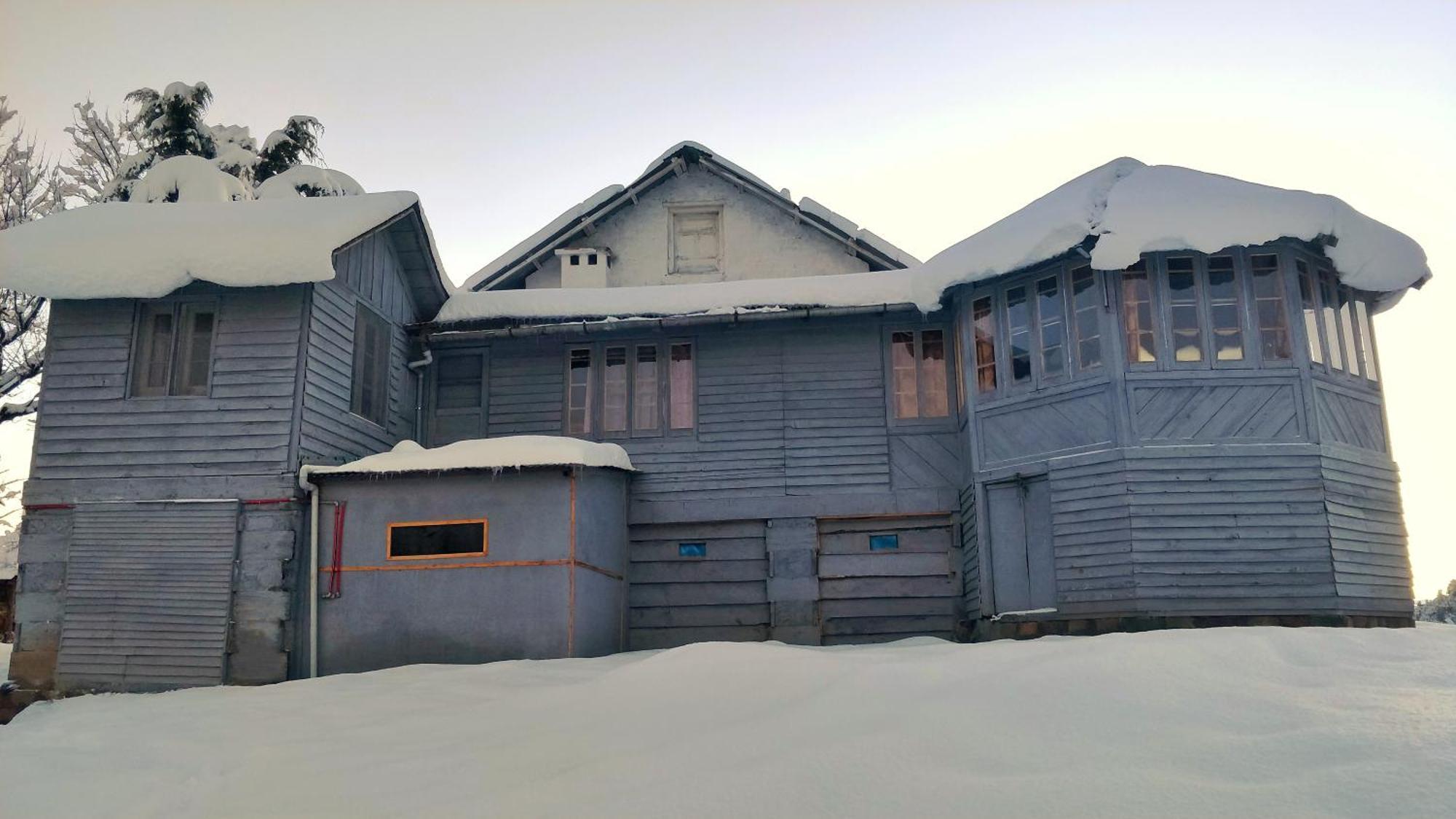 Black Bear Cottage Khajjiar Ngoại thất bức ảnh